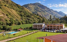 Tambo Lodge Canta